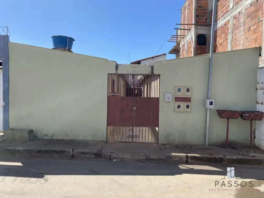 Foto 1 de Casa com 4 Quartos à venda, 141m² em Del Lago I, Brasília