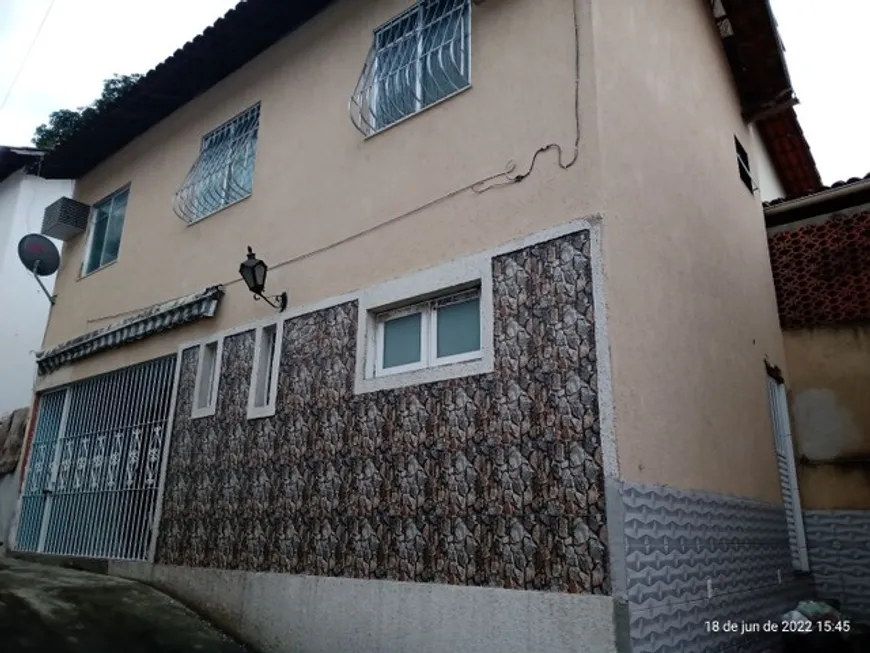 Foto 1 de Casa de Condomínio com 3 Quartos à venda, 90m² em Maria Paula, São Gonçalo