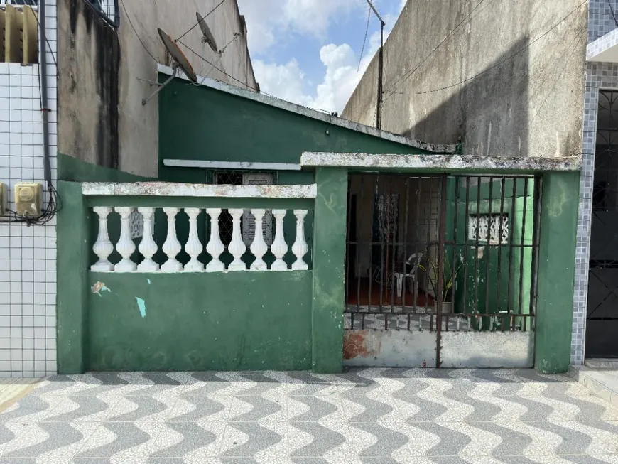 Foto 1 de Casa com 3 Quartos à venda, 100m² em Álvaro Weyne, Fortaleza