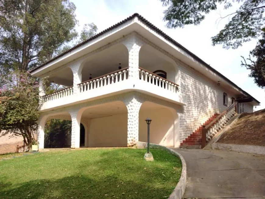 Foto 1 de Fazenda/Sítio com 7 Quartos à venda, 2000m² em Três Montanhas, Osasco