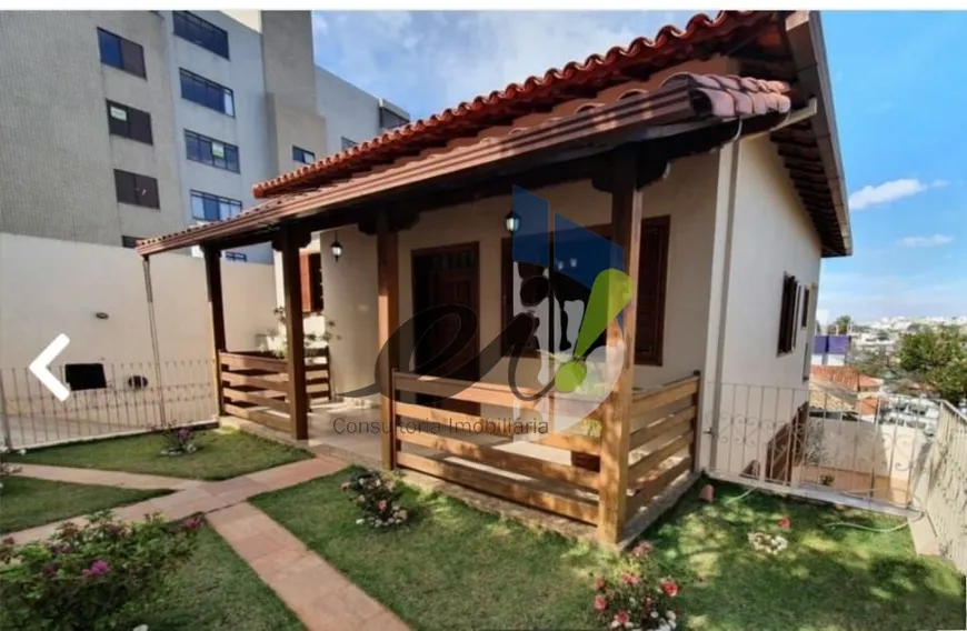 Foto 1 de Casa com 3 Quartos à venda, 277m² em Dona Clara, Belo Horizonte