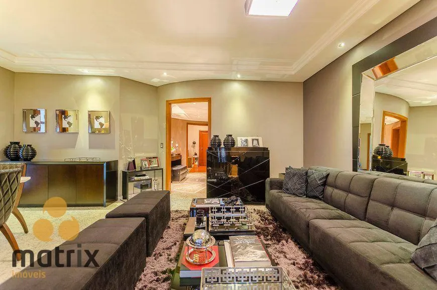 Foto 1 de Apartamento com 3 Quartos para venda ou aluguel, 150m² em Cristo Rei, Curitiba
