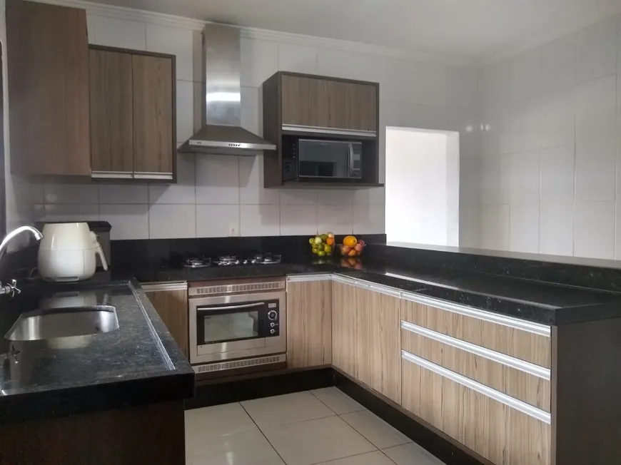 Foto 1 de Casa com 3 Quartos à venda, 177m² em Jardim Esperança, Barueri