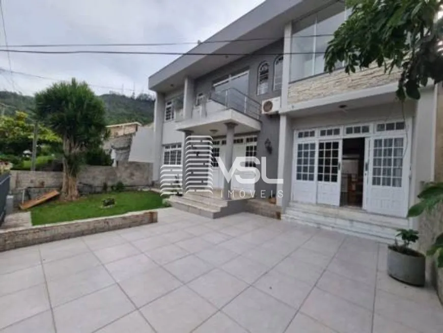 Foto 1 de Casa com 6 Quartos à venda, 270m² em Trindade, Florianópolis