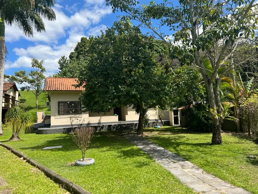 Foto 1 de Fazenda/Sítio com 3 Quartos à venda, 5000m² em Vale Da Figueira, Maricá