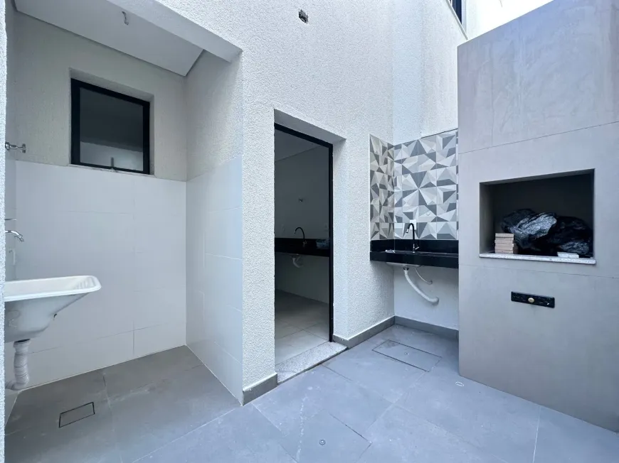 Foto 1 de Casa com 2 Quartos à venda, 80m² em Itapoã, Belo Horizonte