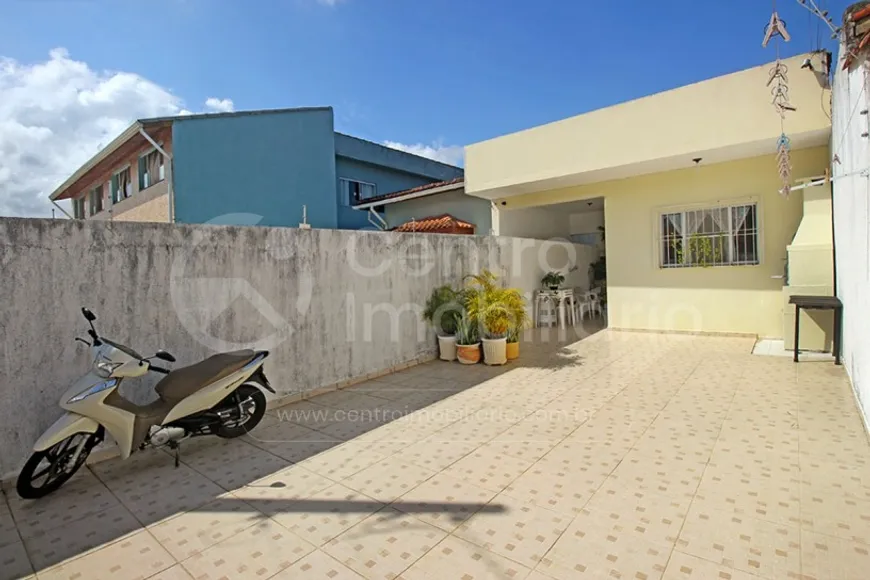 Foto 1 de Casa com 2 Quartos à venda, 140m² em Stella Maris, Peruíbe