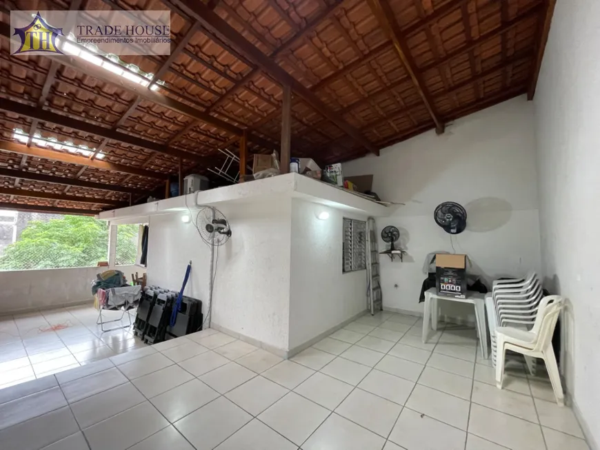 Foto 1 de Casa com 3 Quartos à venda, 180m² em Vila Brasilina, São Paulo