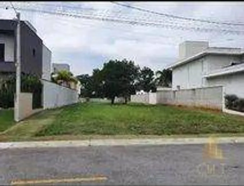 Foto 1 de Lote/Terreno à venda, 468m² em Quiririm, Taubaté