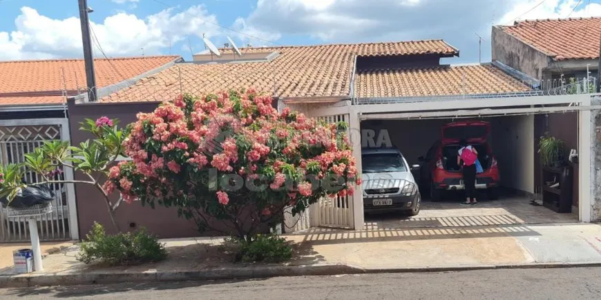 Foto 1 de Casa com 3 Quartos à venda, 178m² em Residencial Nato Vetorasso, São José do Rio Preto