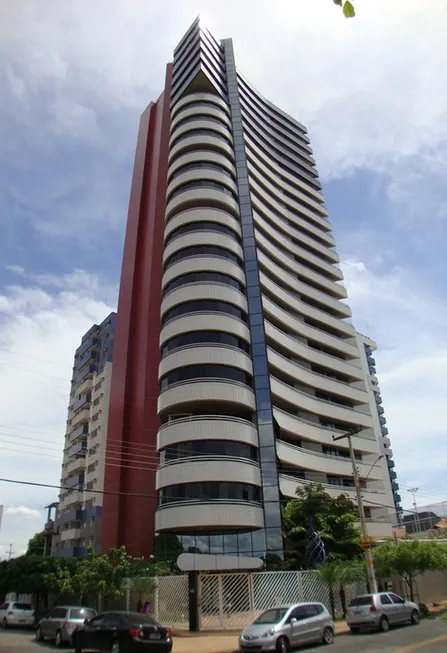 Foto 1 de Apartamento com 4 Quartos à venda, 303m² em Fátima, Teresina