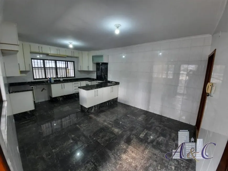 Foto 1 de Sobrado com 3 Quartos para alugar, 350m² em Jaguaribe, Osasco