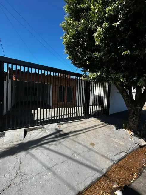 Foto 1 de Casa com 3 Quartos para alugar, 120m² em Jardim Nazareth, São José do Rio Preto