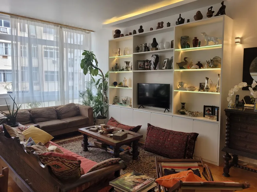 Foto 1 de Apartamento com 3 Quartos à venda, 160m² em Copacabana, Rio de Janeiro