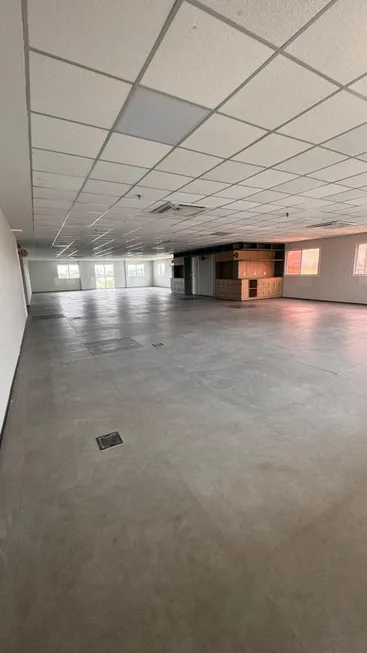 Foto 1 de Sala Comercial para alugar, 584m² em Vila Hamburguesa, São Paulo