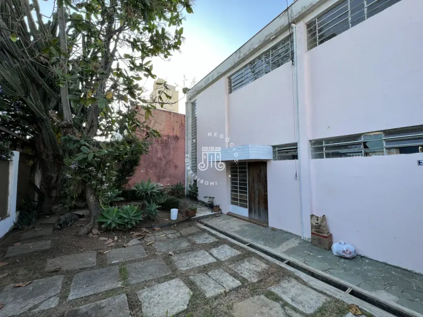 Foto 1 de Casa com 3 Quartos à venda, 236m² em Anhangabau, Jundiaí