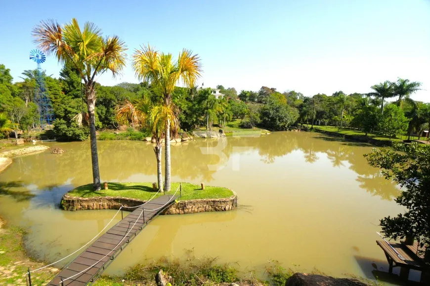 Foto 1 de Fazenda/Sítio com 5 Quartos à venda, 1600m² em Vale das Laranjeiras, Indaiatuba