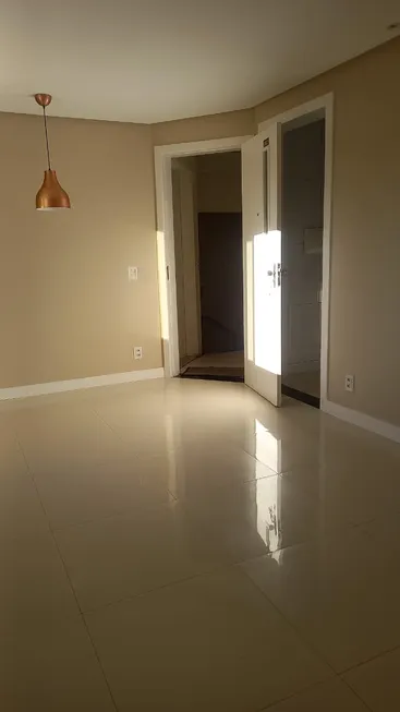 Foto 1 de Apartamento com 3 Quartos à venda, 52m² em Abrantes, Camaçari