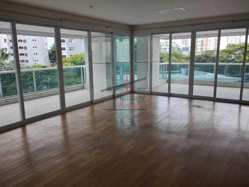 Foto 1 de Apartamento com 4 Quartos para alugar, 244m² em Jardim Anália Franco, São Paulo