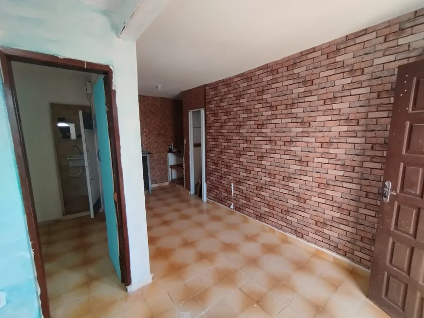 Foto 1 de Apartamento com 1 Quarto para alugar, 40m² em Itapuã, Salvador