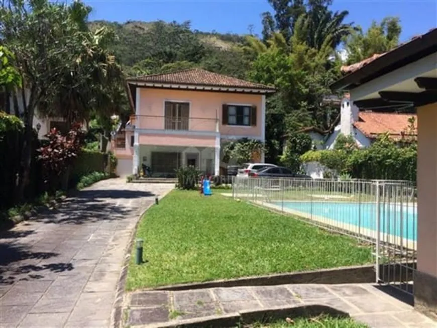 Foto 1 de Casa com 4 Quartos à venda, 475m² em Centro, Petrópolis