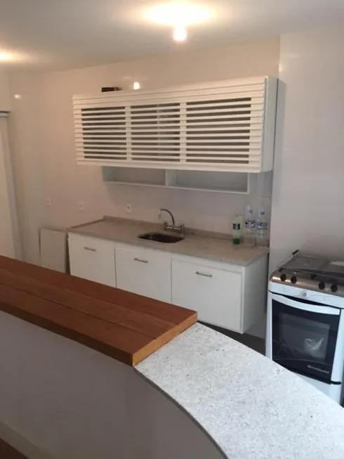 Foto 1 de Apartamento com 3 Quartos à venda, 140m² em Leme, Rio de Janeiro