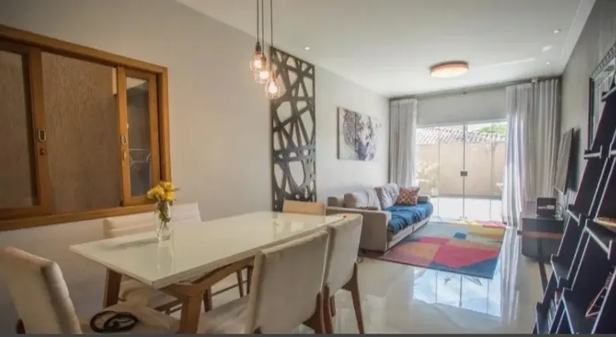 Foto 1 de Casa com 4 Quartos à venda, 190m² em Vila Monte Alegre, São Paulo