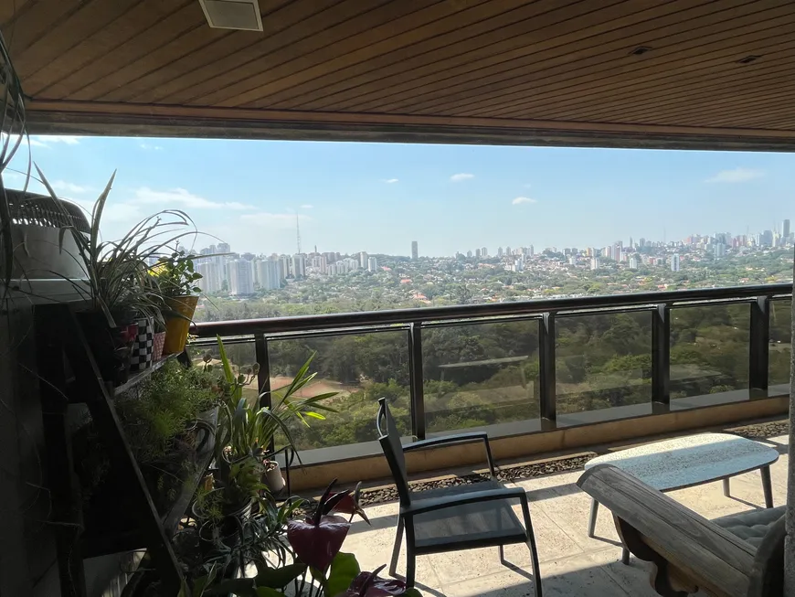 Foto 1 de Apartamento com 4 Quartos à venda, 300m² em Jardim Universidade Pinheiros, São Paulo