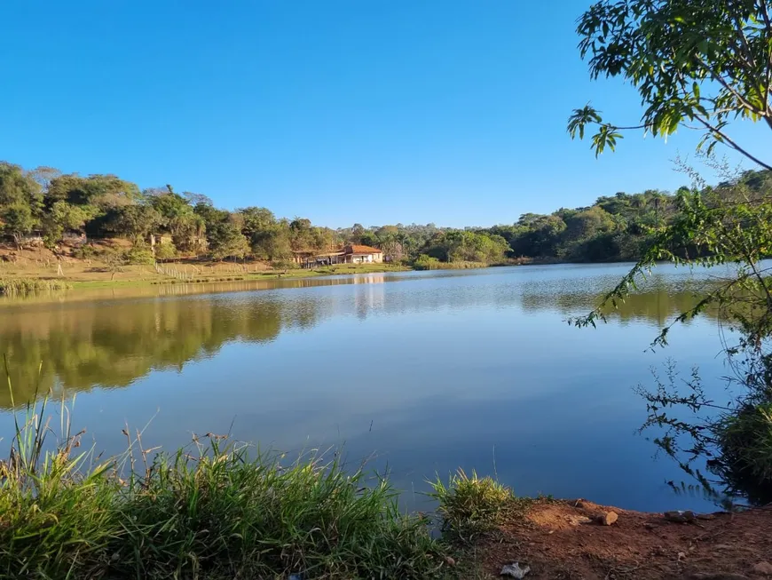 Foto 1 de Lote/Terreno à venda em Tiradentes, Mateus Leme