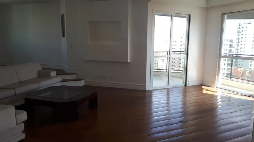 Foto 1 de Apartamento com 4 Quartos à venda, 230m² em Indianópolis, São Paulo