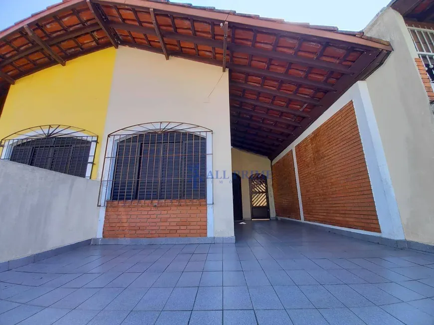 Foto 1 de Casa com 2 Quartos à venda, 79m² em Vila Guilhermina, Praia Grande