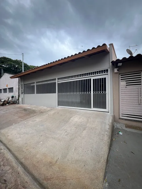 Foto 1 de Casa com 3 Quartos à venda, 174m² em Parque Atheneu, Goiânia