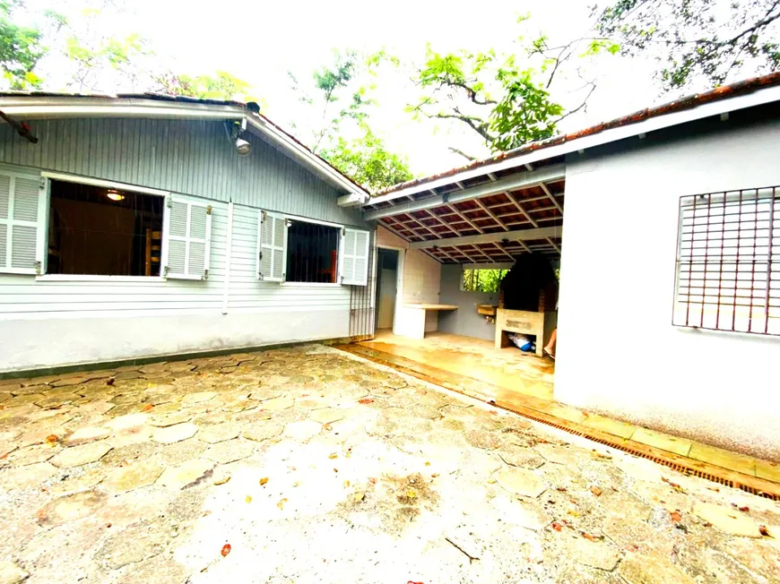 Foto 1 de Casa com 4 Quartos para venda ou aluguel, 150m² em Praia de Juquehy, São Sebastião