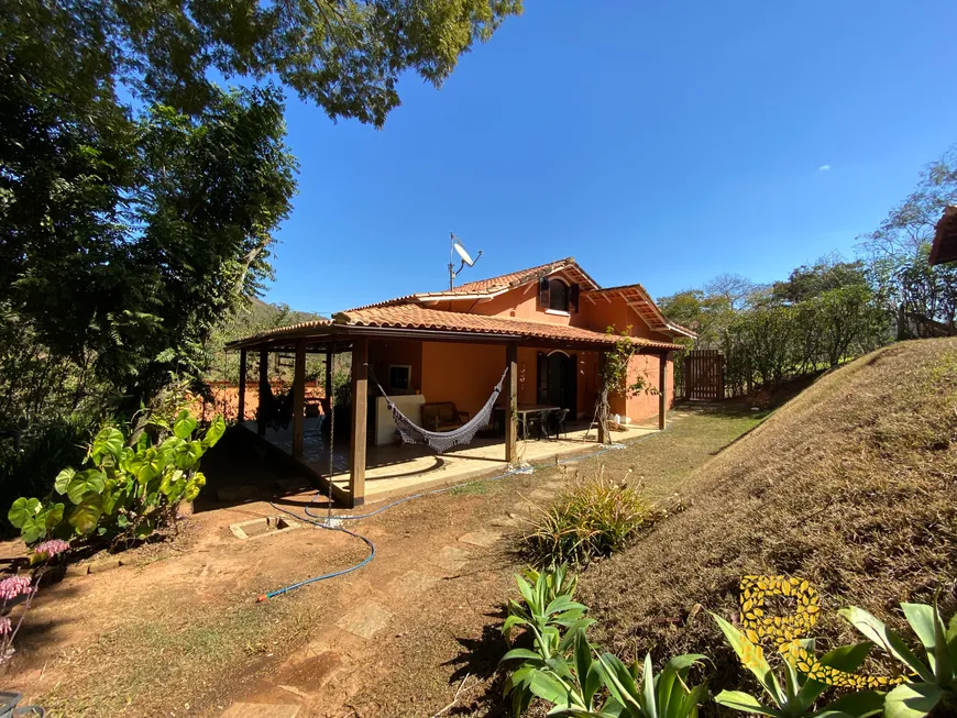 Foto 1 de Casa com 2 Quartos à venda, 3100m² em Secretário, Petrópolis