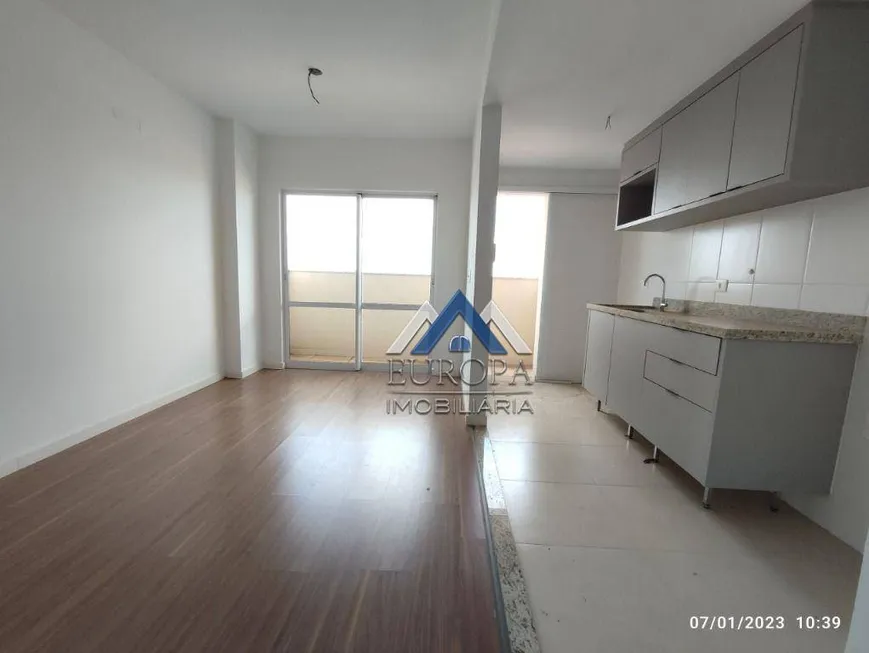 Foto 1 de Apartamento com 3 Quartos à venda, 67m² em Jardim Tatiani, Londrina