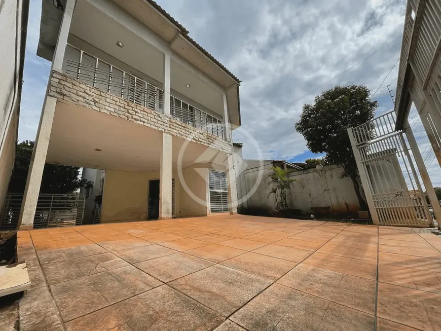 Foto 1 de Sobrado com 4 Quartos à venda, 360m² em Residencial Vereda dos Buritis, Goiânia