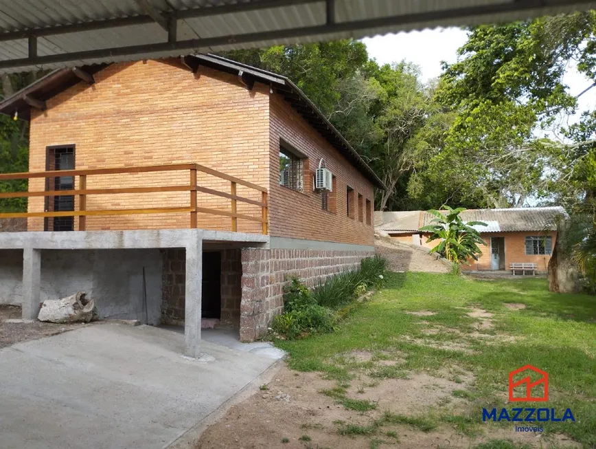 Foto 1 de Casa com 2 Quartos à venda, 200m² em Ponta Grossa, Porto Alegre