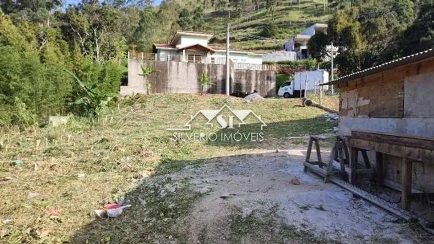 Foto 1 de Fazenda/Sítio com 2 Quartos à venda, 1000m² em Carangola, Petrópolis