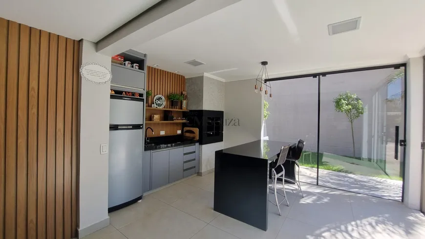Foto 1 de Casa de Condomínio com 3 Quartos à venda, 250m² em Aragarça, Londrina