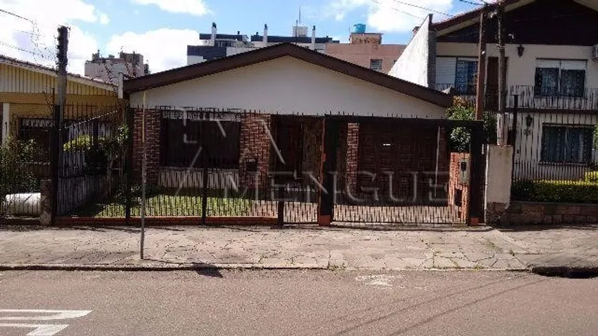 Foto 1 de Casa com 4 Quartos à venda, 170m² em Vila Ipiranga, Porto Alegre
