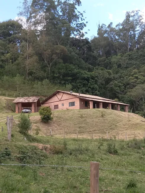 Foto 1 de Fazenda/Sítio com 3 Quartos à venda, 41000m² em Centro , Joanópolis