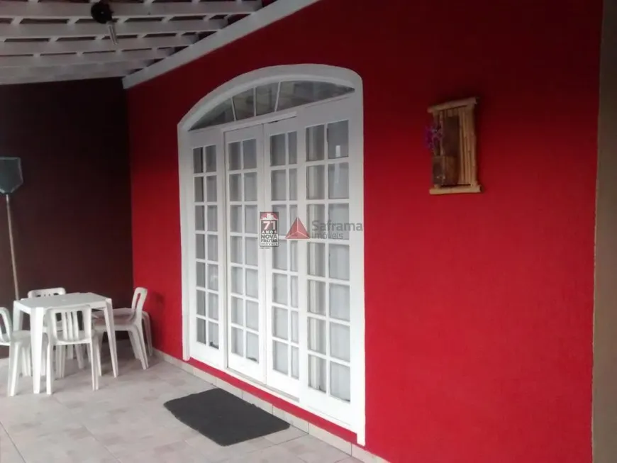 Foto 1 de Casa com 3 Quartos à venda, 180m² em Jardim Jaqueira, Caraguatatuba