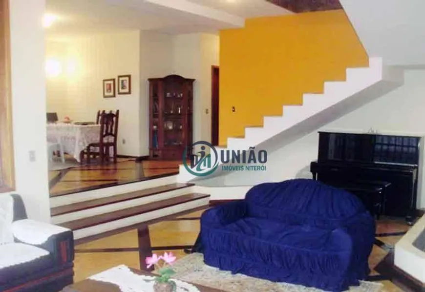 Foto 1 de Casa com 4 Quartos à venda, 290m² em Engenho do Mato, Niterói