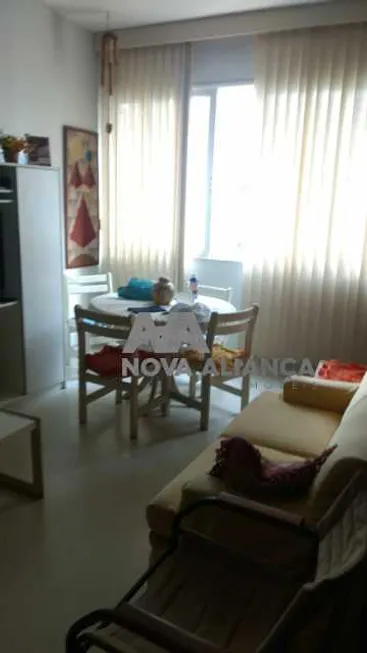 Foto 1 de Apartamento com 3 Quartos à venda, 93m² em Copacabana, Rio de Janeiro