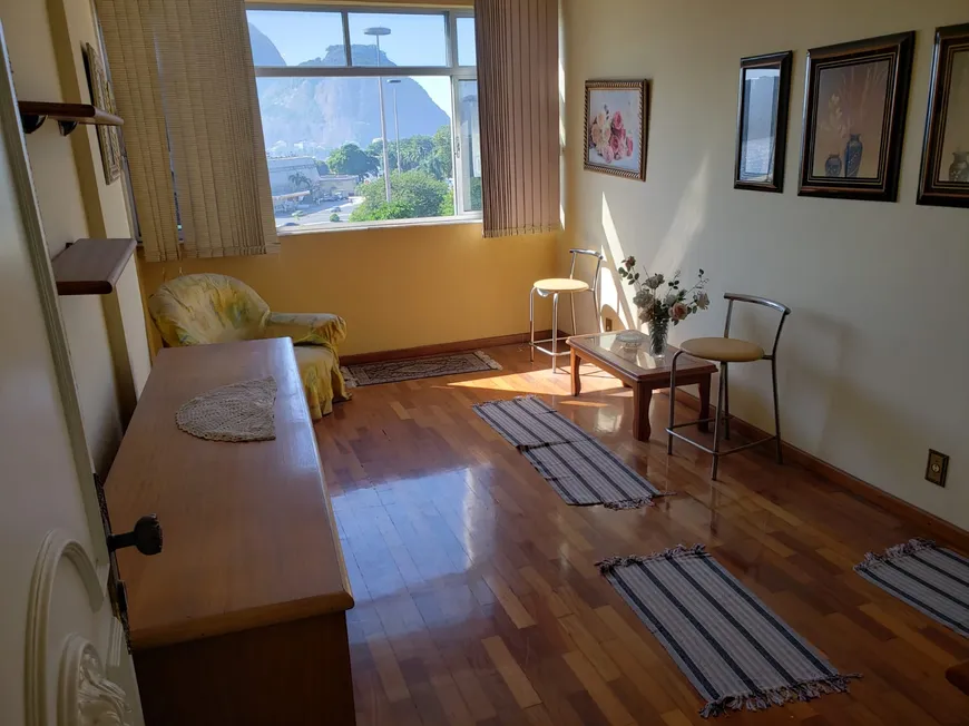 Foto 1 de Apartamento com 2 Quartos à venda, 65m² em Botafogo, Rio de Janeiro