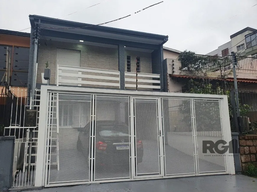Foto 1 de Casa com 3 Quartos para alugar, 205m² em Azenha, Porto Alegre