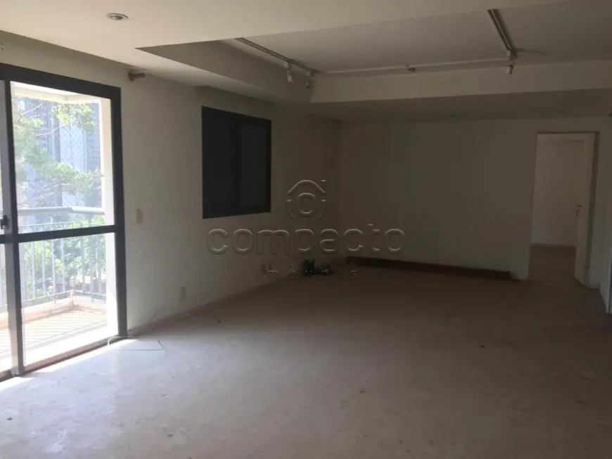 Foto 1 de Apartamento com 4 Quartos à venda, 110m² em Vila Suzana, São Paulo