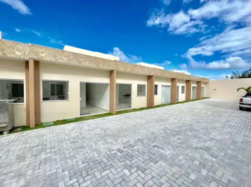 Foto 1 de Casa de Condomínio com 2 Quartos à venda, 52m² em Buraquinho, Lauro de Freitas