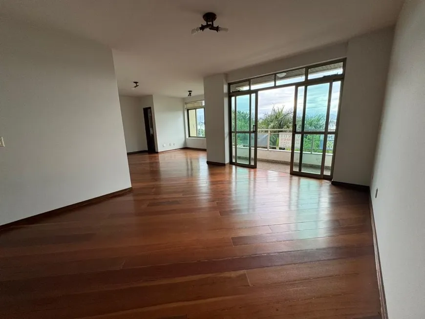Foto 1 de Apartamento com 4 Quartos à venda, 178m² em Beira Mar, Florianópolis