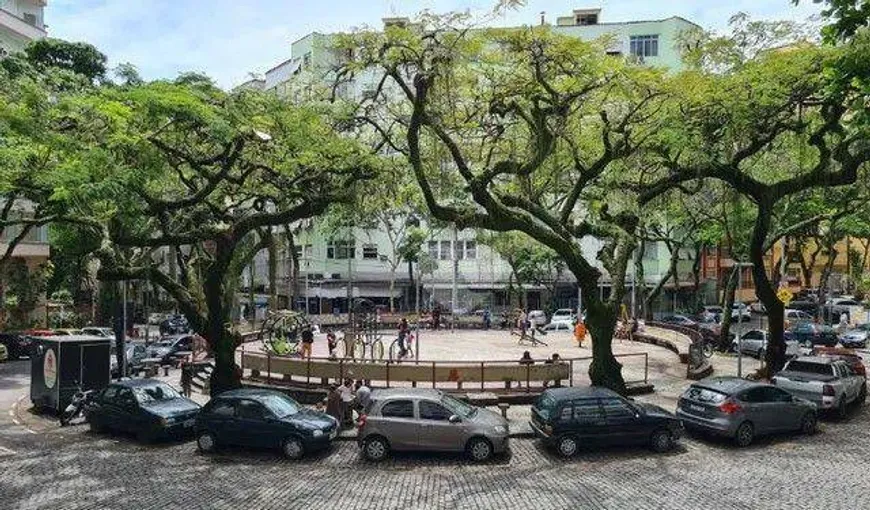 Foto 1 de Lote/Terreno à venda, 427m² em Santa Teresa, Rio de Janeiro